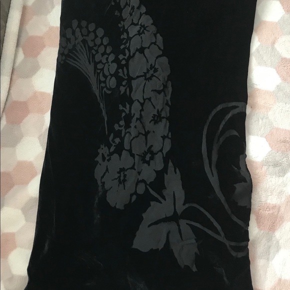 Max Studio halter dress velvet material - Picture 2 of 3